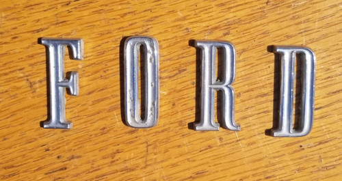 Ford trunk emblems - emblems, 1968