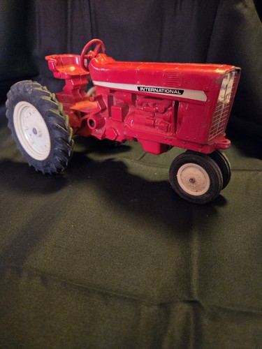 Vtg scale ertl - 1/16,