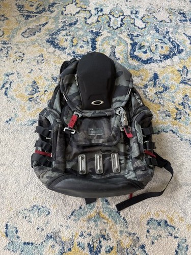 Vintage oakley backpack - oakley,