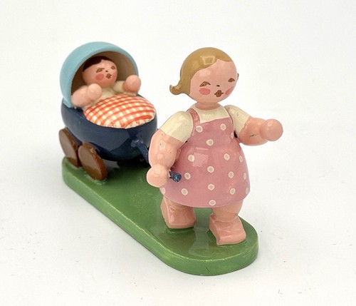 Erzgebirge volkskunst girl - erzgebirge,