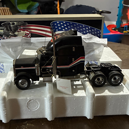 Franklin mint peterbilt - peterbilt, black