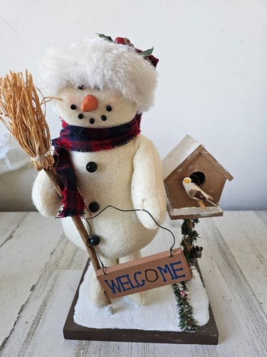 Snowman birdhouse welcome