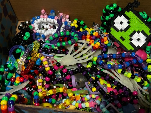 Huge box kandi bracelets - of,