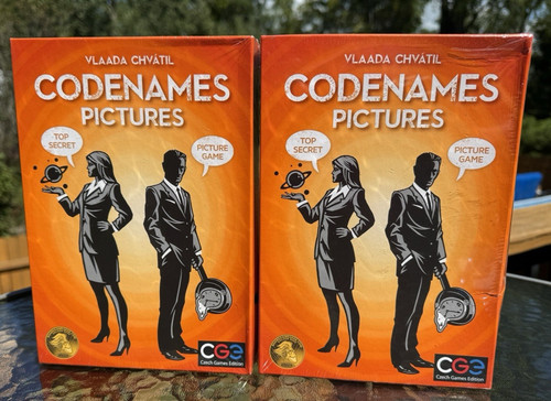Codenames pictures tile - tile, board