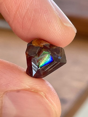 Rough iridescent andradite - rough,