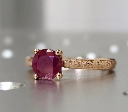 1ct vintage natural ruby - 1ct,