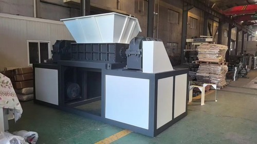 1200 double shaft shredder