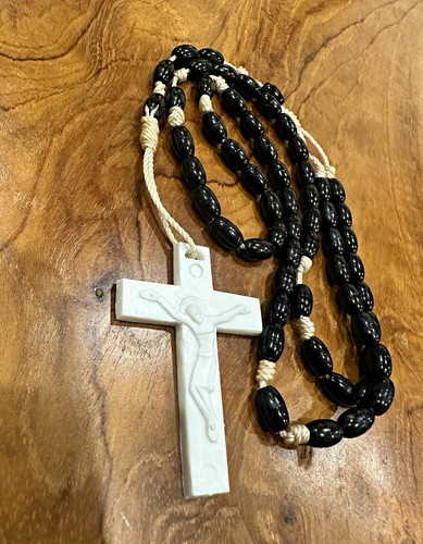 Vintage black plastic - black,