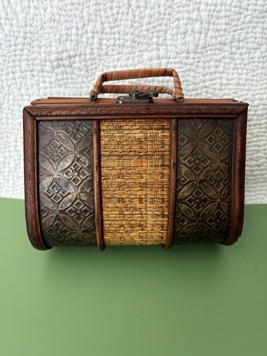 Vintage embossed pattern - vintage,