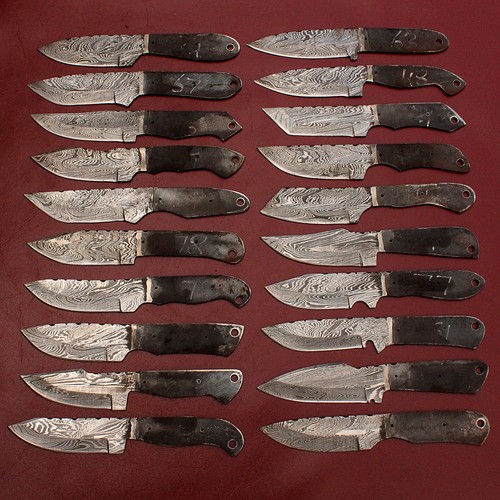 Lot 20 custom - of,