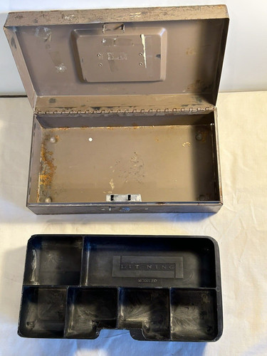 Vintage metal cash - vintage, box