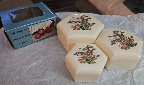 Set nesting hexagon boxes - of, 3