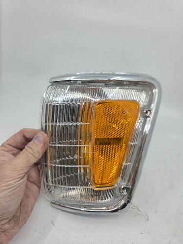 Toyota pickup 4x4 corner - toyota,