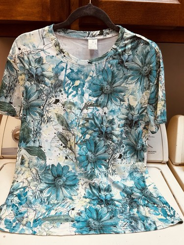 Pretty women med large - women's,