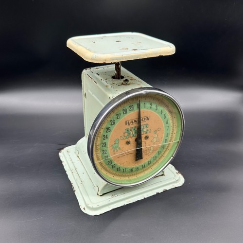 Vintage hanson baby - scale, mid