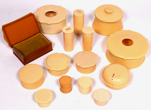 Vintage lot ivory pyralin - lot,