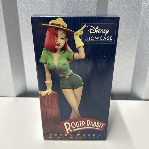 Jessica rabbit statue - rabbit, park