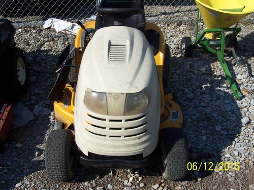 Cub cadet 1040 riding mower - cub,
