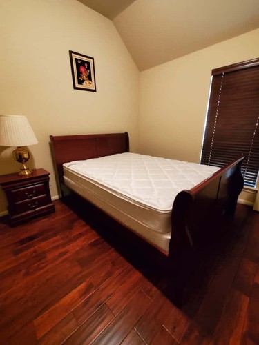 Bedroom set piece - bedroom,