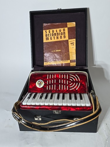 Noble utom brilliant - red, pearl