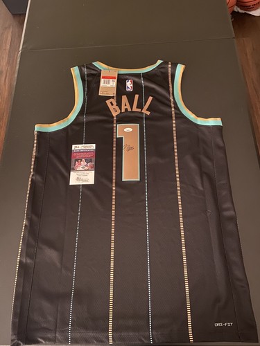Lamelo ball autographed - lamelo,