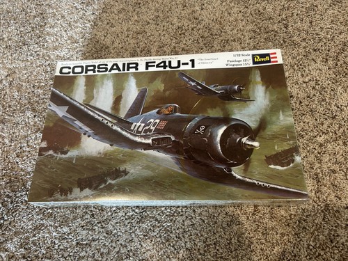 1970 vtg revell corsair - vtg,