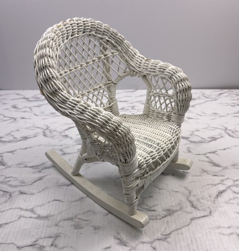 Vintage 1970 wicker white - vintage, 1970's