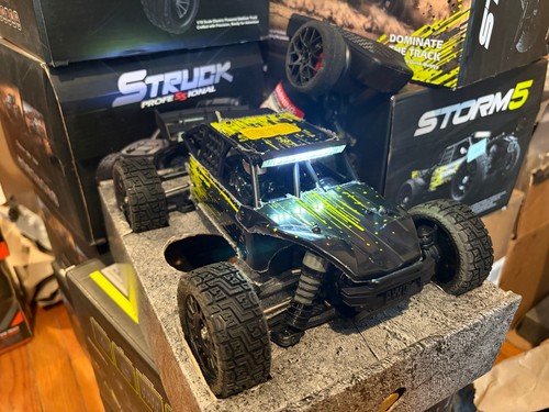 Minor used haiboxing 4x4 rc - used,,