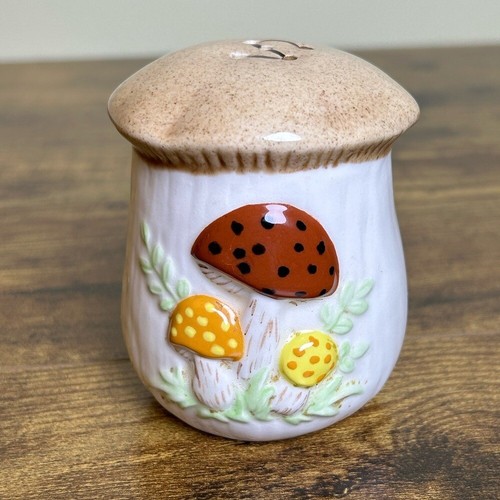 Vtg mushroom salt shaker 1970s - salt,