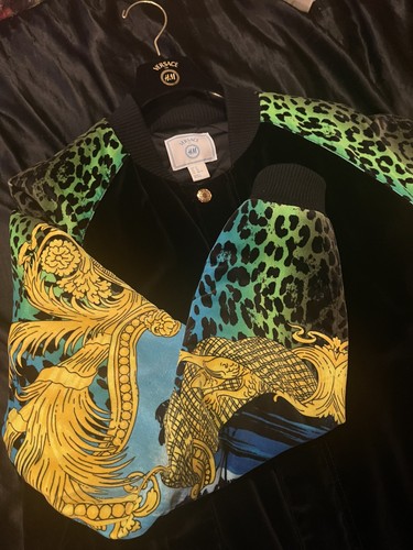 Versace velvet bomber - h&m,