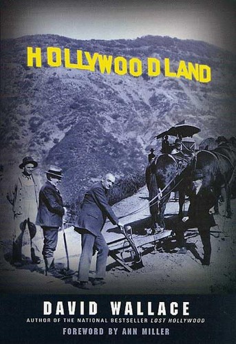 Hollywoodland rich and lively - rich,
