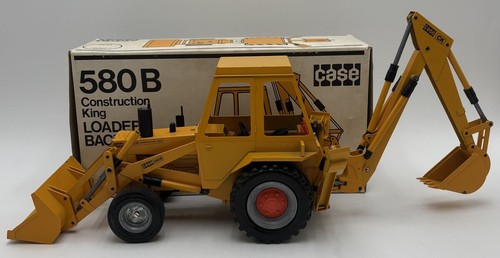 Case m20670 580b - 1:16,
