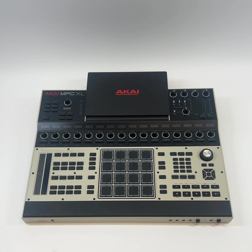 Akai mpc mixer - xl, dj