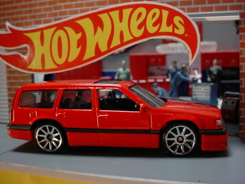 2021 hot wheels volvo - 2021,