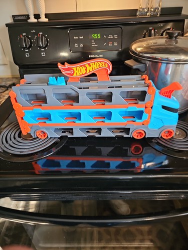 Hot wheels mega - wheels, hauler