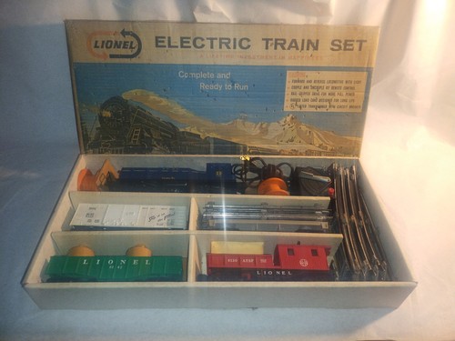Lionel 11530 train set - train, santa
