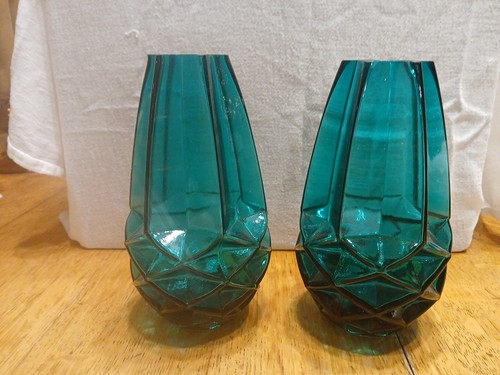 Gem shaped vases inches - shaped,