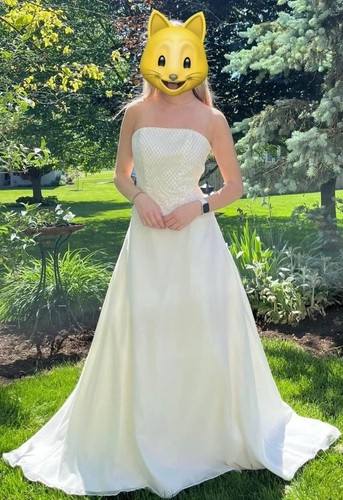 Stunning bridal gown - gown, w