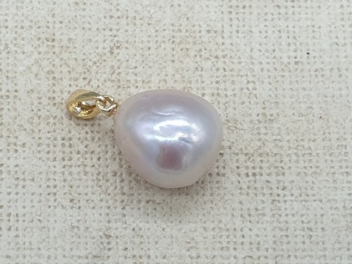 18ct yellow gold pearl pendant - 18ct,
