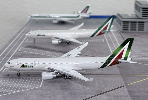 Alitalia airbus a330 - a330-200, 1:400