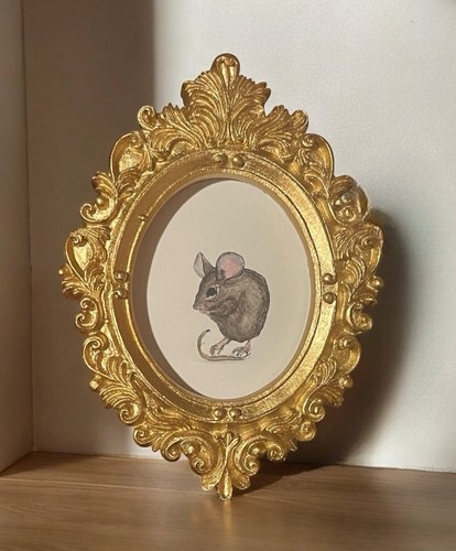 Vintage style gold ornate mini