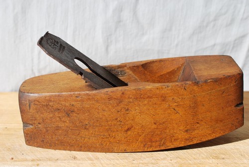 Antique j white wood - l, i
