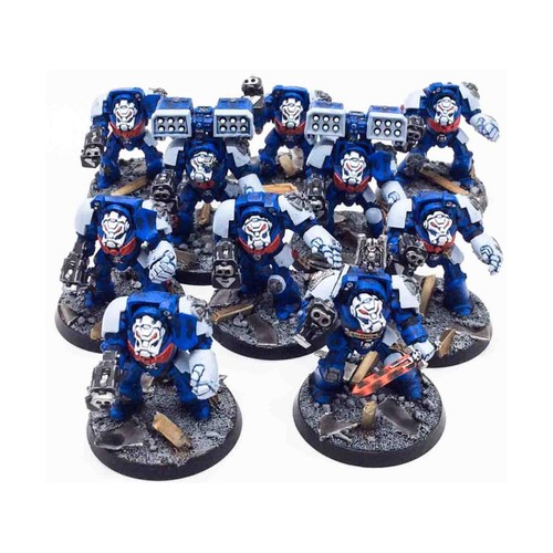 40k space marine - marine, plastic