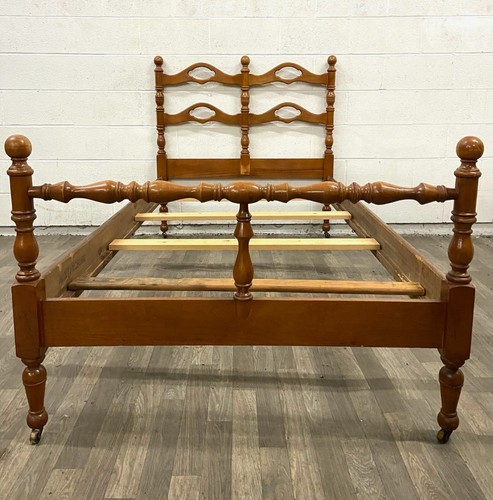 Vintage maple twin size - vintage,