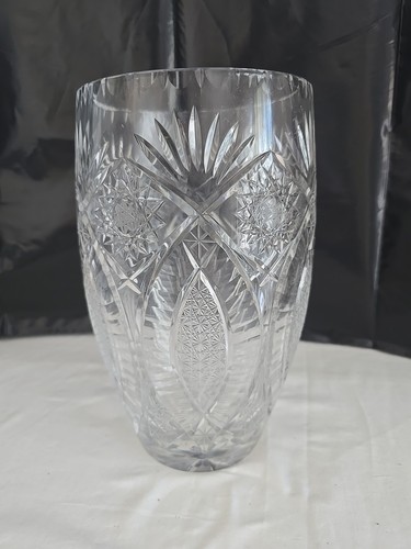 Vtg hand cut lead - hand, crystal