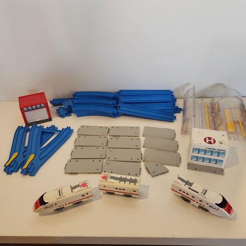 Tomy tomica hypercity train - tomica,