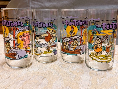 Vtg 1991 hardee - vtg,