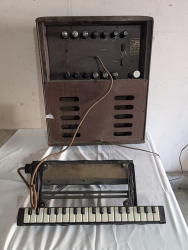 Hammond solovox model mono - model, l