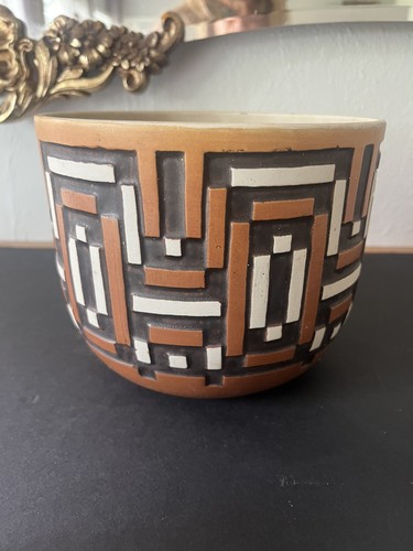 Sgraffito art pottery - sgraffito,