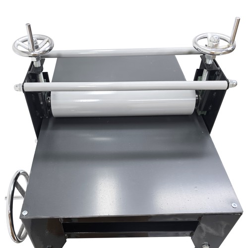 Pottery clay plate machine